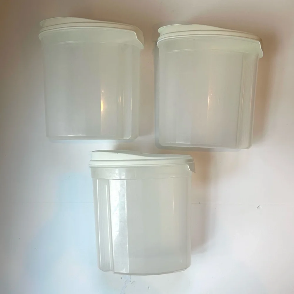 Lot (3) Vintage Rubbermaid Servin Saver 11”H Cereal Keeper #5 Flip Top L…